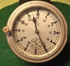 Kienzle Autouhr Borduhr Panzeruhr aus 40er Jahren, läuft sehr schön