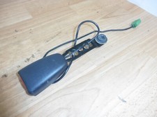 Gurtschloss Gurtpeitsche vorne rechts links Volvo V70 II S60 XC70 XC90 6841697 