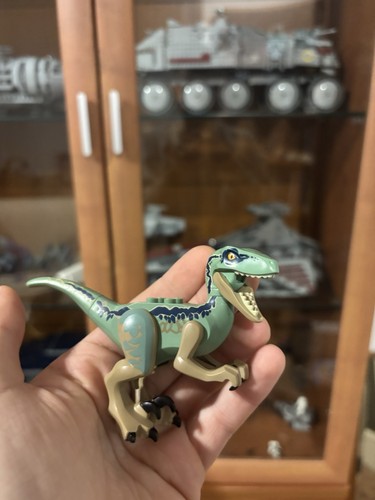 Lego jurassic world raptor - jurassic,