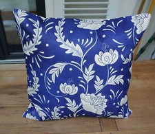 T.O.P. VollKissen Romantisches Blumenmotiv, für Allergiker, 45x45 cm, BW-Inlett