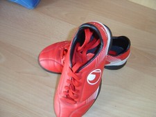 Sportschuhe Fussballschuhe Multinocken Marke Uhlsport Größe 33 Farbe Rot