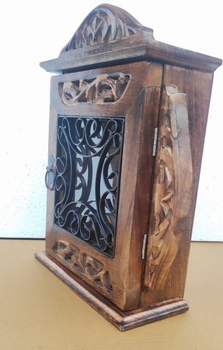 Schlüsselkasten mit - , 6