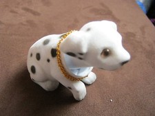 WACKELDACKEL WACKELHUND