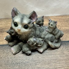 Katzenfamilie Figur Resin –