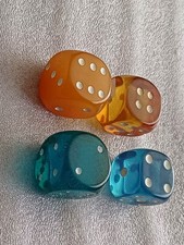 4x DDR Würfel 4 St. 3,2x3,3 Cm Vintage Bakelit Catalin Kunstharz
