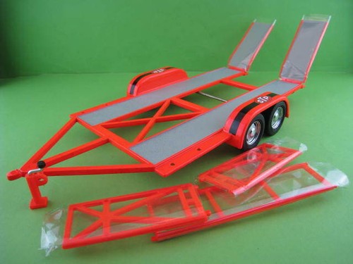 Auto trailer mit reifenregal - auto-trailer,