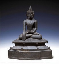 Alte Buddha Bronze Statue aus Burma – Sammlerstück auf Königsthron