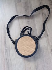 top neuw. schwarze Umhängetasche mit Gurt Crossbody Miss C&A Kork