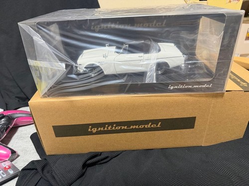 Zündmodell nissan datsun - 1/18,