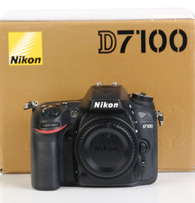 Nikon D7100 Gehäuse Sehr