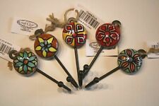 Wandhaken aus Metall und