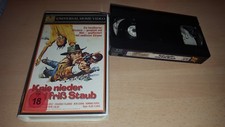 Knie nieder und - , staub