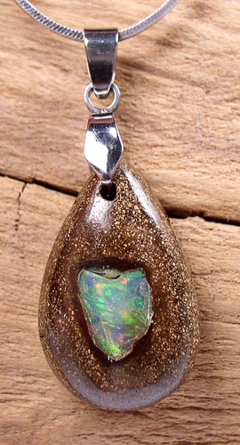 Opal edelopal boulder - edelopal, matrix