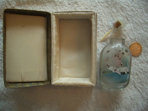 Snuff bottle glas - bottle,