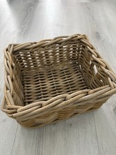 Korb ** Rattan **