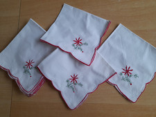 11 ältere bestickte