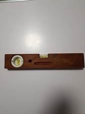 Alte antike Wasserwaage aus