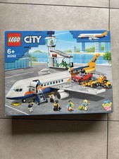 LEGO CITY: Passagierflugzeug mit Flughafen (60262)