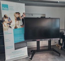 Smart Board QX Pro 65 Zoll V 1 mit SMART 4k Kamera (ohne Fahrgestell)