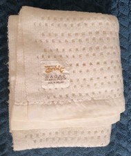 Ashton Zorbit White Vintage Kinderwagendecke Cellular Acryl 80x80cm Made England