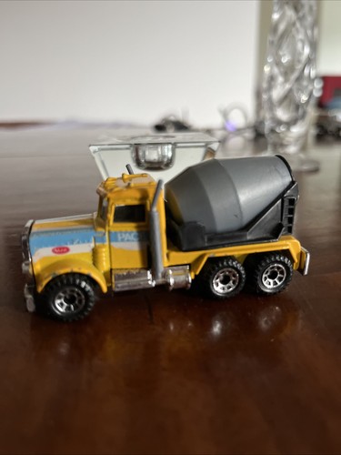 Matchbox peterbilt truck - peterbilt,
