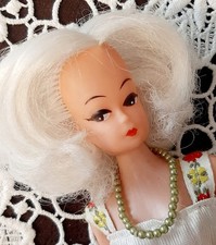 Barbie Puppe Petra Plasty