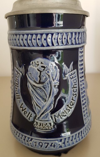Jahreskrug 1974 steinkrug mit - 1974,steinkrug,