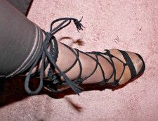 schwarze Riemchen high heels