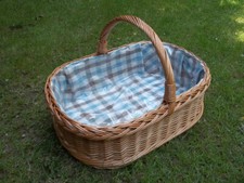 Serviertablett, Tablett mit Bügelgriff und hohem Rand aus Weide mit Innenfutter