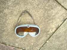 BUNDESWEHR SCHUTZBRILLE/ STAUSCHUTZBRILLE MIT SONNENBLENDE (ABNEHMBAR) -