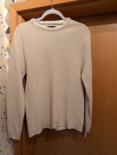 Beiger Pullover v. Pull & Bear