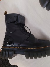 Dr Martens, Docs 39 Boots