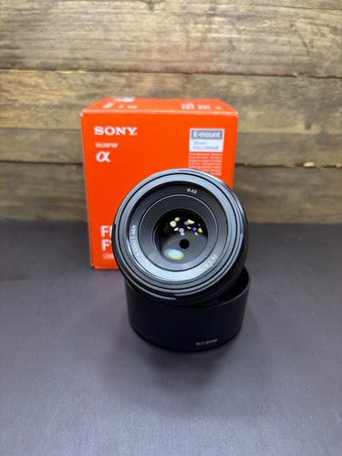 Sony sel 8 fe - mm, f/1.8