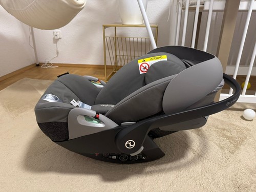 Cybex auto baby schale
