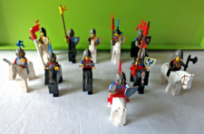 LEGO  12 Ritter zu Pferd/Zubehör/Bauplan