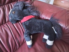 TCM Tchibo Stofftier Kuscheltier Pferd Pony Trudi Trab 40 cm groß in Schwarz