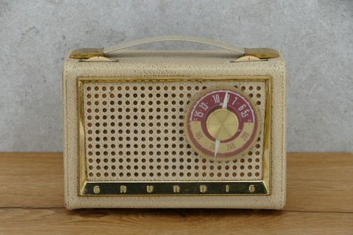 Grundig music transistor boy - transistor,