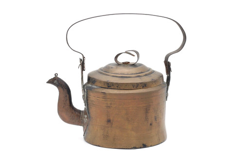Antike wasserkocher aus kupfer - antike,