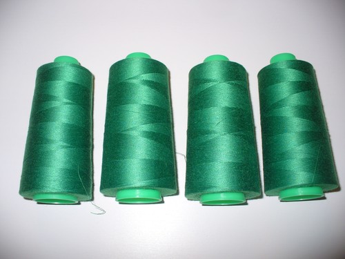 Konen grünes overlock garn - 4,