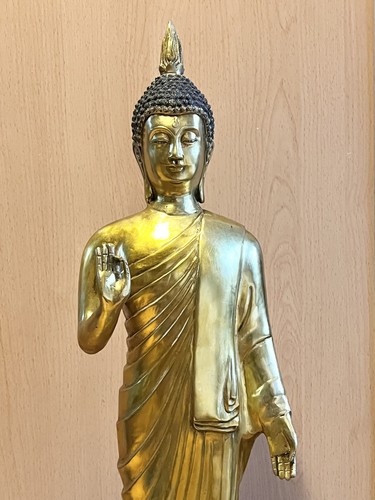Stehender buddha aus bronze - stehender,