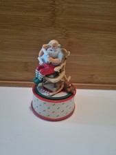 1986 ENESCO  Music Box  Santa