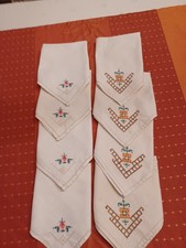 8 alte Bestickte TASCHENTÜCHER