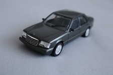 Mercedes E 320 W 124 1:43