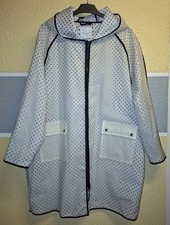 IN LINEA Berlin @ Regenmantel