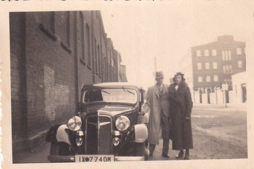 Photo people with automobile - -,