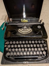 Antike mechanische Reiseschreibmaschine Erika, im Original Kasten