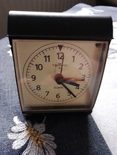 Kleiner Quartz Wecker Schwarz Batteriebetrieben  Vintage Größe Ca. 6/ 8/ 8 cm