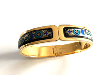 Michaela Frey, Klapp- Armreif, Emaille, vergoldet