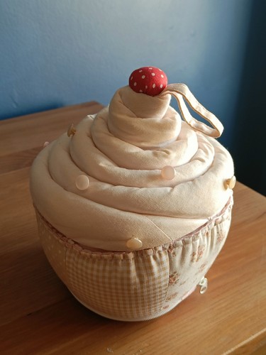 Laura ashley vintage cupcake - ashley,