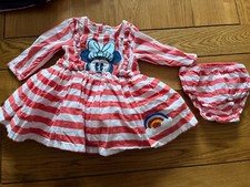 Schönes Baby Mädchen Disney